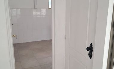 A DOS CUADRAS DE LA PLAZA Y A UNA DE LA MUNICIPALIDAD