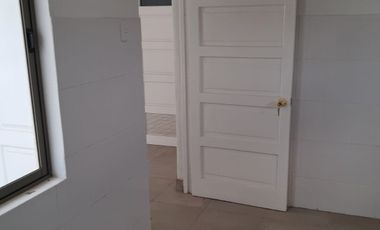 A DOS CUADRAS DE LA PLAZA Y A UNA DE LA MUNICIPALIDAD