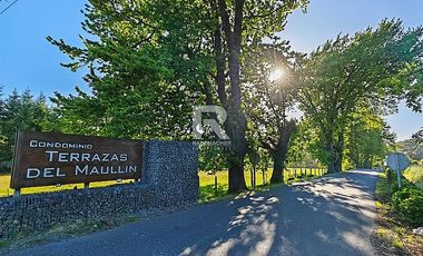 PARCELA EN CONDOMINIO CON ORILLA DE RÍO A 3KM DE PTO. VARAS