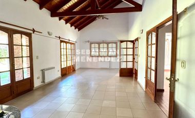 1 Planta - 4 Dorm - Lote Central - Galería - Pileta