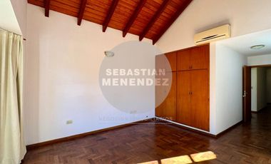 1 Planta - 4 Dorm - Lote Central - Galería - Pileta