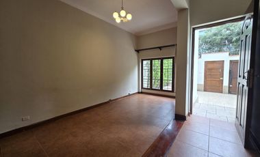 ALQUILO CASA EN SAN ISIDRO