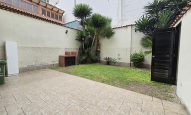 ALQUILO CASA EN SAN ISIDRO