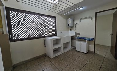 ALQUILO CASA EN SAN ISIDRO