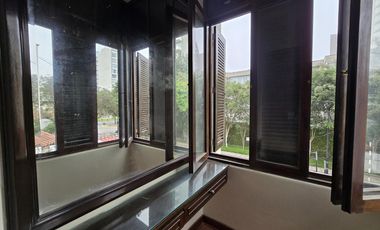 ALQUILO CASA EN SAN ISIDRO