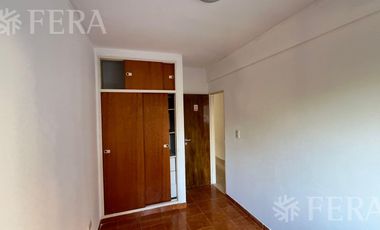 Alquiler departamento 3 ambientes con balcón en Wilde