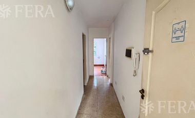 Alquiler departamento 3 ambientes con balcón en Wilde