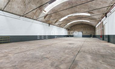 Deposito en alquiler de 540 m2, dentro de predio con seguridad, Olivos