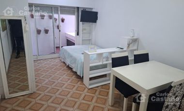 Depto. 1 Amb. Todo Reciclado a Nuevo con Patio, Sobre Av. Libertador