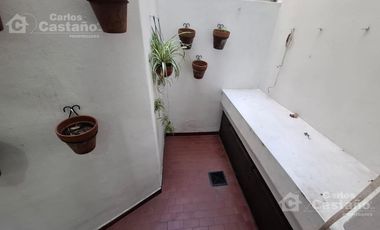 Depto. 1 Amb. Todo Reciclado a Nuevo con Patio, Sobre Av. Libertador