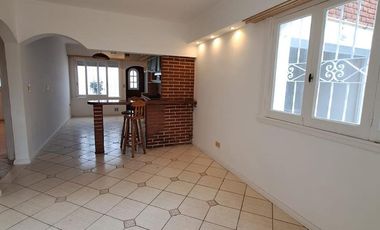 VENTA Chalet en PH 4 ambientes con garaje y patio en Parque Luro, Mar del Plata