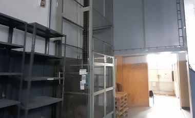Depósito con oficinas en venta