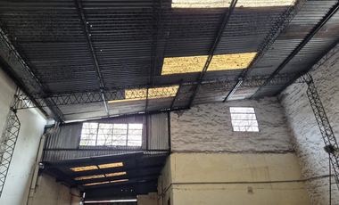 Venta Depósito Cocheras en Zona Sur