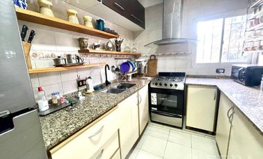 Venta de PH 4 ambientes con terraza en  Lanús