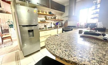 Venta de PH 4 ambientes con terraza en  Lanús