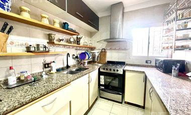Venta de PH 4 ambientes con terraza en  Lanús