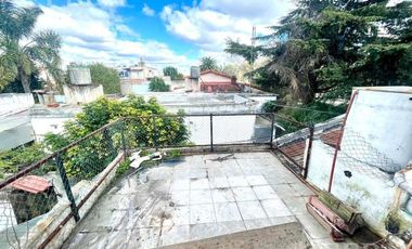 Venta de PH 4 ambientes con terraza en  Lanús