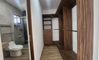 CASA EN RENTA  EN AUREA, ZIBATA CERCA DE LA ANAHUAC 3 HABITACIONES Y ROOFGARDEN