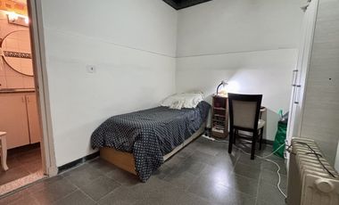 Departamento para consultorios. Excelente ubicación!. APTO PROFESIONAL.