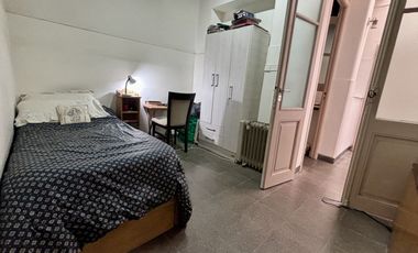 Departamento para consultorios. Excelente ubicación!. APTO PROFESIONAL.