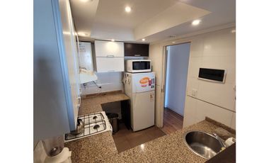 Excelente Depto 2 Ambientes con doble balcon (frente y contrafrente) y cochera privada. Sum/Gym/Piscina.