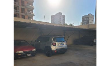 Excelente Depto 2 Ambientes con doble balcon (frente y contrafrente) y cochera privada. Sum/Gym/Piscina.