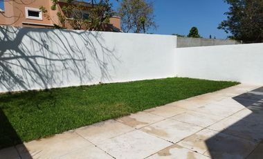Linda Residencia en Renta con paneles  Privada Parque Central Merida, Yucatan