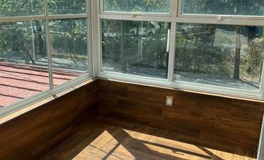 Renta de casa amueblada en Jardines de La Florida