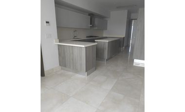 SEA CONFIABLE VENDE APARTAMENTO PH GREEN GARDEN SANTA MARIA