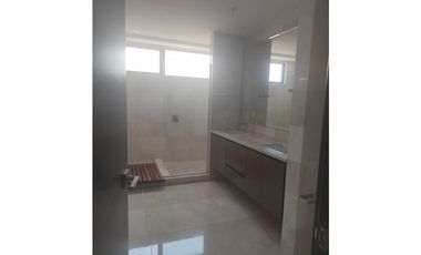 SEA CONFIABLE VENDE APARTAMENTO PH GREEN GARDEN SANTA MARIA