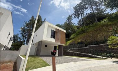 SEA CONFIABLE VENDE HERMOSA CASA EN ALBROOK9 EN ANCON