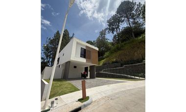 SEA CONFIABLE VENDE HERMOSA CASA EN ALBROOK9 EN ANCON