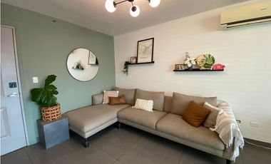 CONDADO DEL REY / KINGS PARK / 97M / 2 HABITACION / BALCON