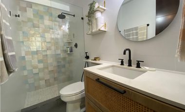 CONDADO DEL REY / KINGS PARK / 97M / 2 HABITACION / BALCON