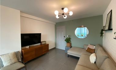 CONDADO DEL REY / KINGS PARK / 97M / 2 HABITACION / BALCON