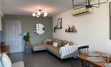 CONDADO DEL REY / KINGS PARK / 97M / 2 HABITACION / BALCON