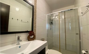 CONDADO DEL REY / KINGS PARK / 97M / 2 HABITACION / BALCON