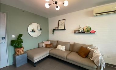 CONDADO DEL REY / KINGS PARK / 97M / 2 HABITACION / BALCON