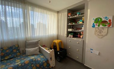 CONDADO DEL REY / KINGS PARK / 97M / 2 HABITACION / BALCON