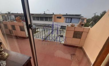 ¡Oportunidad! Práctica Casa en Villa Manutara, Quintero