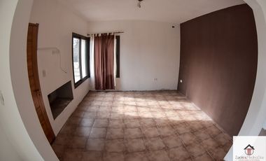 CASA EN VENTA -COMUNA LOS MOLINOS -