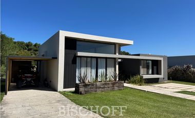 Casa en Venta en Barrio Residencial 1 – Costa Esmeralda