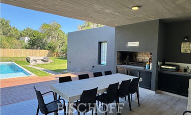 Casa en Venta en Barrio Residencial 1 – Costa Esmeralda