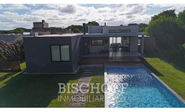 Casa en Venta en Barrio Residencial 1 – Costa Esmeralda