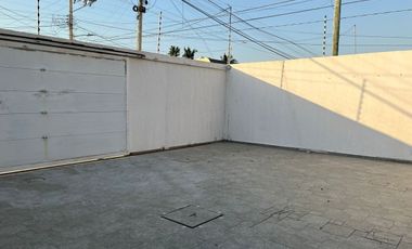 CASA EN RENTA O VENTA EN FRACC MALIBRAN