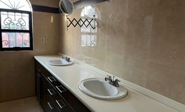 CASA EN RENTA O VENTA EN FRACC MALIBRAN