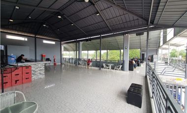 I025025 - CONGLOMERADO COMERCIAL