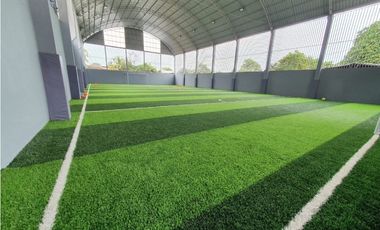 I025025 - CONGLOMERADO COMERCIAL