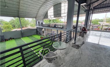 I025025 - CONGLOMERADO COMERCIAL