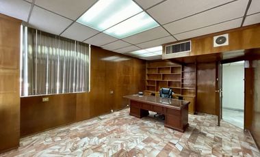 OFICINA EN VENTA EN COLONIA CHAPALITA A CUADRAS DEL HOTEL RIU